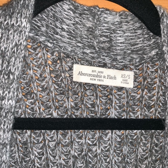 Abercrombie & Fitch Sweater - Picture 2 of 5